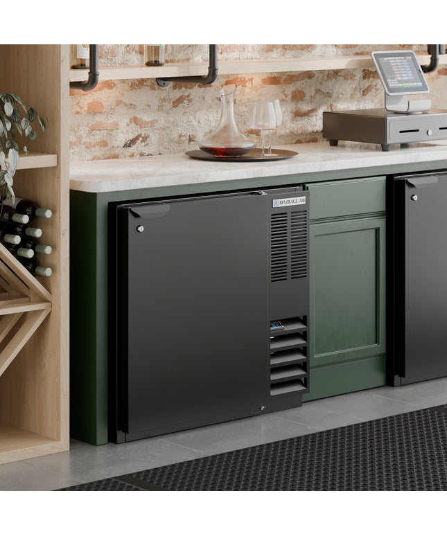 Tủ mát quầy bar cửa đặc màu đen chiều cao gầm quầy Beverage-Air BB36HC-1-B 91 cm