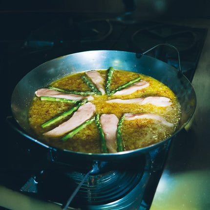 Chảo Paella Matfer Bourgeat 062051 35.9 cm Thép Đen Thành Cong