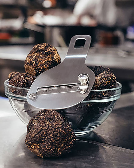 Matfer Bourgeat 072595 Dụng Cụ Thái Nấm Truffle 18.4 cm Bánh Xe Điều Chỉnh Độ Dày Thép Không Gỉ