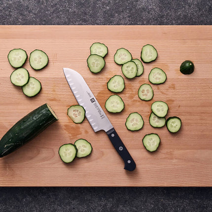 Dao Santoku Zwilling 1002419 17.8 cm Cán Nhựa Đen Thép Không Gỉ Carbon Cao