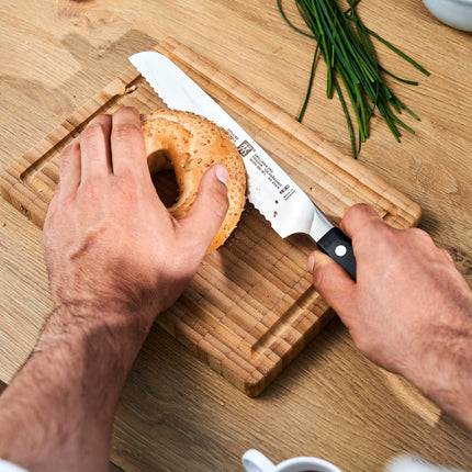 Dao Cắt Bánh Mì Zwilling 1002801 20.3 cm Cán Nhựa Đen Thép Không Gỉ Carbon Cao