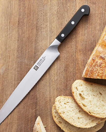 Dao Cắt Bánh Mì Zwilling 1002804 22.9 cm Cán Nhựa Đen Thép Không Gỉ Carbon Cao