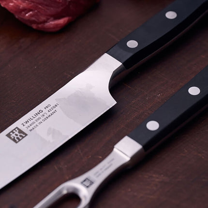 Bộ Dao Thái Và Nĩa Zwilling 1002867 Thép Không Gỉ Carbon Cao Tay Cầm Nhựa Đen