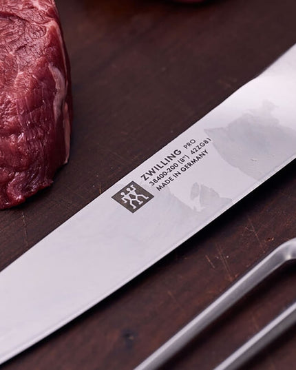 Bộ Dao Thái Và Nĩa Zwilling 1002867 Thép Không Gỉ Carbon Cao Tay Cầm Nhựa Đen