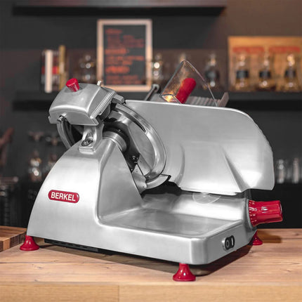 BERKEL | Commercial Pro Line XS25 Electric Gravity Feed Meat Slicer – Ø300 mm - 350 W - Silver - 230 mm round - 245×195 mm rectangular