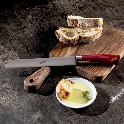 BERKEL | Elegance Bread Knife – 22 cm Serrated Blade - Red Resin Handle
