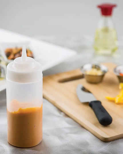 Bình Squeeze Tablecraft 11663C 473 ml, Đầu Côn Tự Nhiên, Polyethylene, Trong Suốt