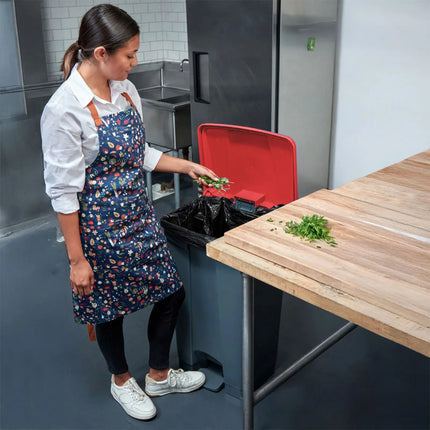 CAMBRO | Commercial pedal bin - 68 litres