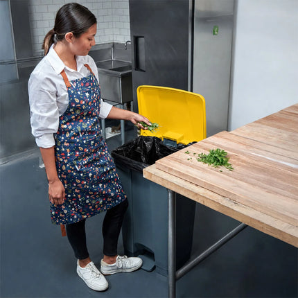 CAMBRO | Pedal Waste Bin 45L – Soft-Close, Front Pedal – Grey Body, Red Lid – 408×398×632 mm