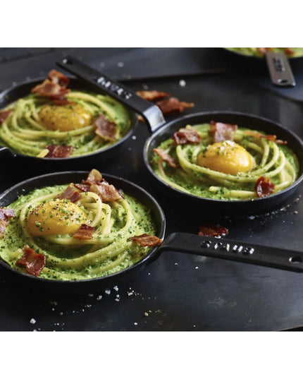 Chảo Mini Staub 1004088 Gang Tráng Men Bề Mặt Nhám Đen 12 cm 120 ml