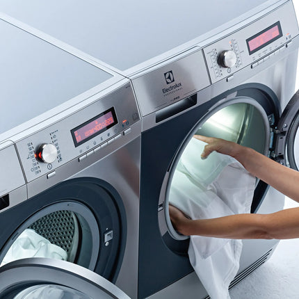 Electrolux Professional ELECTROLUX | Professional 8kg Heat Pump Tumble Dryer – A++ Energy - 0.9 kW - 230V - myPRO TE1120HP