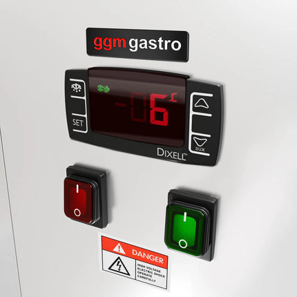 GGM Gastro Commercial cake display fridge - 598L - 1500mm - Double glazing - with 2 adjustable shelves - rear sliding doors
