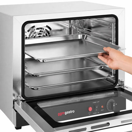 GGM Gastro Commercial Convection Oven with Steam Injection – Manual Controls – for 4 × GN 1/1 – with Timer – incl. 3 Baking Trays