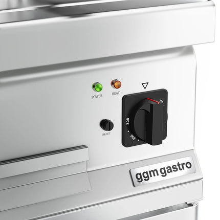 GGM Gastro Commercial Electric Griddle - with Hard Chrome Plate - 4.5kW - Smooth Plate - Cooking area: 395x500mm - with Cabinet Base - 1 Door