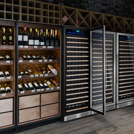 GGM Gastro Commercial Wine Fridge - Black - Freestanding - Single Zone - 450L - max. 171 bottles