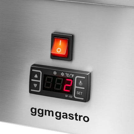 GGM Gastro Countertop refrigerated display case - 67L - 765mm - Double glazing - square - for 8x GN 1/6 or 4x GN 1/3