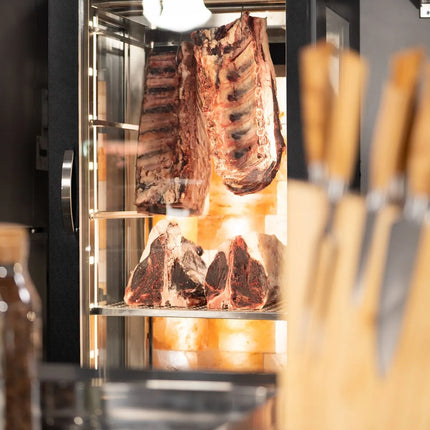 GGM Gastro Dry Ageing Fridge - 920x550mm - with 2 glass doors - Black