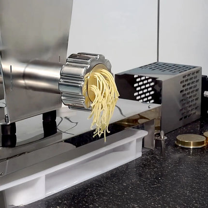 GGM Gastro Electric Pasta Machine (Extruder) - 4.2kg/h - 370W - Ø59mm die - incl. pasta cutter