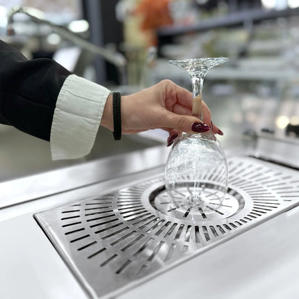 GGM Gastro Inset Glass Rinser - with grate cover - with automatic shut-off valve - with integrated flow regulator