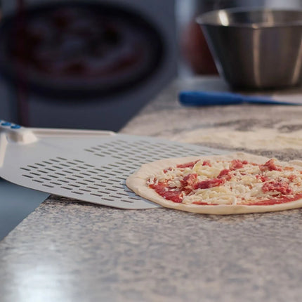 GGM Gastro Pizza Peel AZZURRA - Aluminium - 360x360mm - Length:60cm - perforated