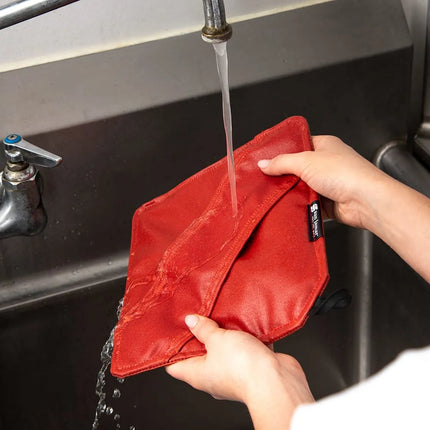 Lót Nồi Poly-Cotton San Jamar EZKHP88 EZ-Kleen™ Màu Đỏ 20 x 20 cm Dây Đeo Cổ Tay