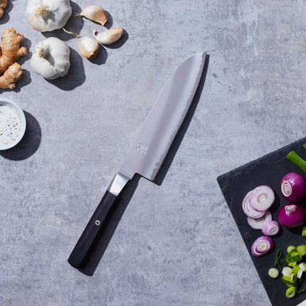 MIYABI | 4000FC Santoku Chef's Knife 18 cm – FC61 steel - Pakkawood handle - Made in Japan