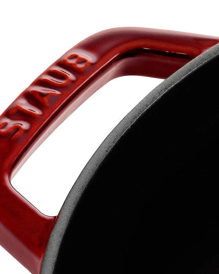 Nồi Cocotte Gang Tráng Men Staub 1003971 2.6 lít Grenadine