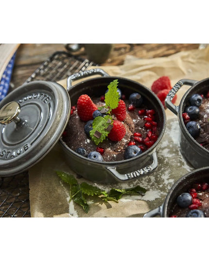 Nồi Cocotte Mini Staub 1004045 Gang Tráng Men Graphite Gray 16 cm x 11.9 cm 480 ml