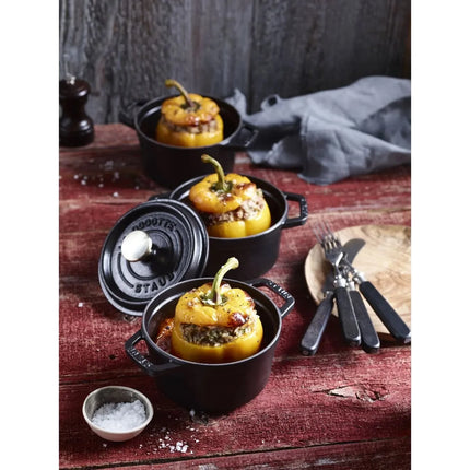 Nồi Cocotte Mini Staub 1004049 Gang Tráng Men Bề Mặt Nhám Đen 18.8 cm x 12.7 cm 710 ml