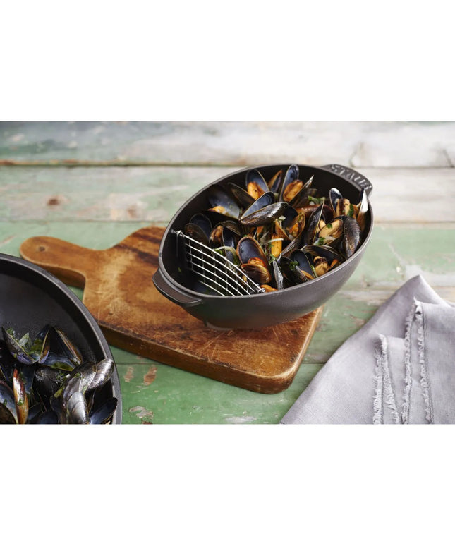 Nồi Hấp Trai Gang Tráng Men Staub 1004071 1.9 lít Bề Mặt Nhám Đen