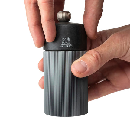 PEUGEOT | LINE - Pepper mill - Carbon/Graphite - Height: 120mm