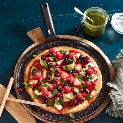 STAUB| Cast Iron Crêpe Pan, Wooden Handle – Ø 30 cm - Black, Includes Spreader & Spatula