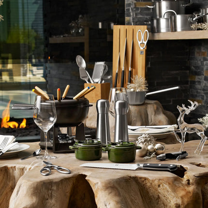 STAUB | Cast Iron Fondue Set – Ø 18 cm - Black - 6 Forks, Burner, Board