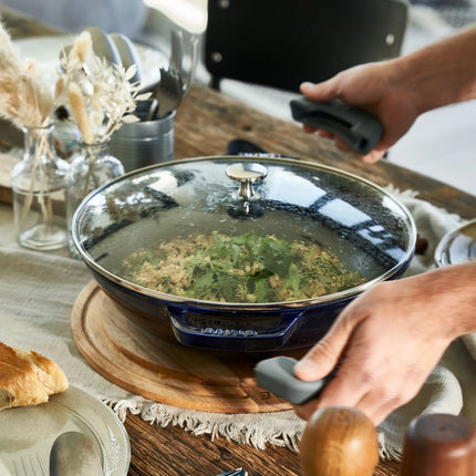 STAUB | Cast Iron Wok Pan with Glass Lid – Ø 30 cm - Dark Blue - All Hobs + Oven