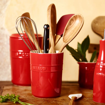 STAUB| Ceramic Utensil Holder – Cherry Red - Ø 110 mm - With Silicone Mat