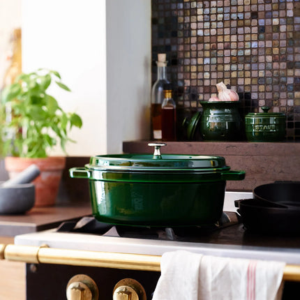 STAUB | Cocotte Oval Enamelled Cast Iron Casserole Dish – 290 mm Oval – Basil Green