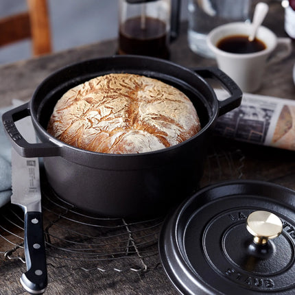 STAUB | Cocotte Round Enamelled Cast Iron Casserole Dish – Ø 180 mm – Black