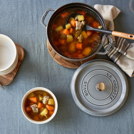 STAUB | Cocotte Round Enamelled Cast Iron Casserole Dish – Ø 180 mm – Graphite Grey