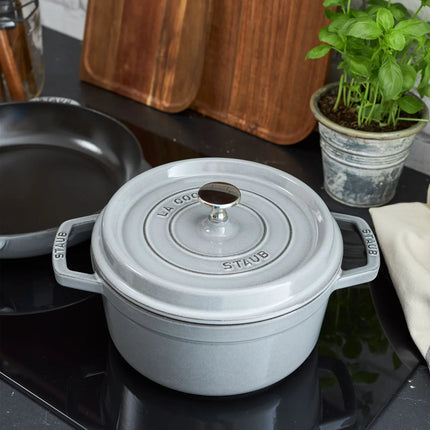 STAUB | Cocotte Round Enamelled Cast Iron Casserole Dish – Ø 200 mm – Graphite Grey