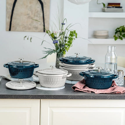 STAUB | Cocotte Round Enamelled Cast Iron Casserole Dish – Ø 240 mm – White Truffle