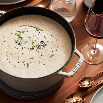 STAUB | Cocotte Round Enamelled Cast Iron Casserole Dish – Ø 260 mm – White Truffle