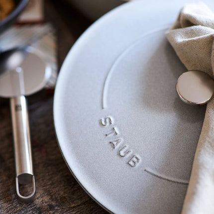 STAUB | Enameled Cast Iron Round Braiser – Ø24 cm - White Truffle - Self-Basting Chistera Lid - Oven-Safe to 240 °C