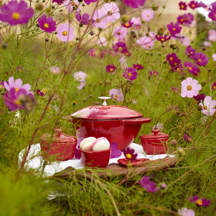 STAUB | Heart Cocotte Enamelled Cast Iron Casserole Dish – Ø 200 mm – Cherry Red