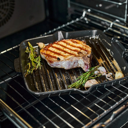 STAUB | Pure Grill Square Cast Iron Grill Pan – 24x24 cm - Black - Spout & Folding Silicone Handle