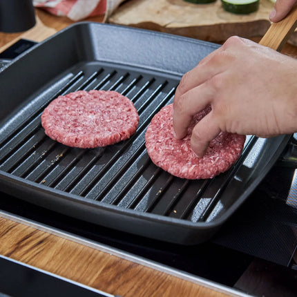 STAUB | Pure Grill Square Cast Iron Grill Pan – 26x26 cm - Black - American Grill, Enamelled Interior