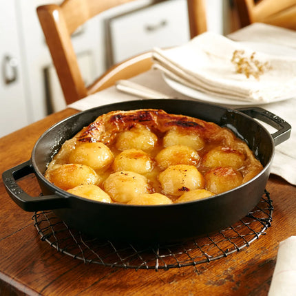 STAUB| Round Bare Cast Iron Skillet Frying Pan with Pour Spouts – Smooth Base - Black