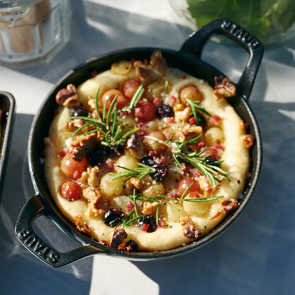 STAUB | Round Cast Iron Baking Dish – Ø 12 cm - Black - Stackable, Grill/Oven