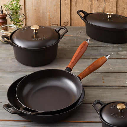STAUB| Round Enameled Cast Iron Skillet Frying Pan – Ø 28 cm - Black, Vintage, Lighter, No Pour Rim, Not Oven-Safe