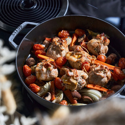 STAUB| Round Enameled Cast Iron Skillet Frying Pan – No Pour Spout