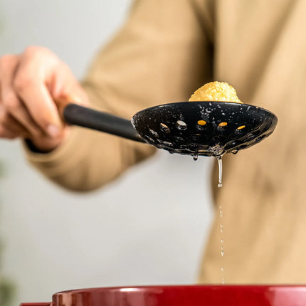 STAUB | Skimmer – Silicone - 31 cm - Black - Acacia Wood Handle - Non-Stick Safe